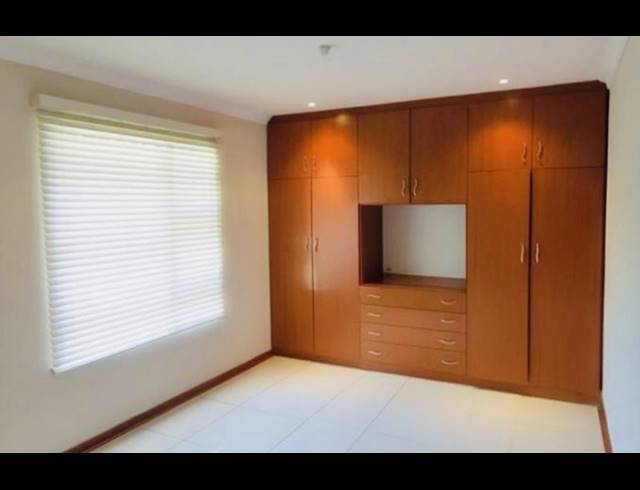 2 BEDROOM PROPERTY TO RENT IN DE WETSHOF